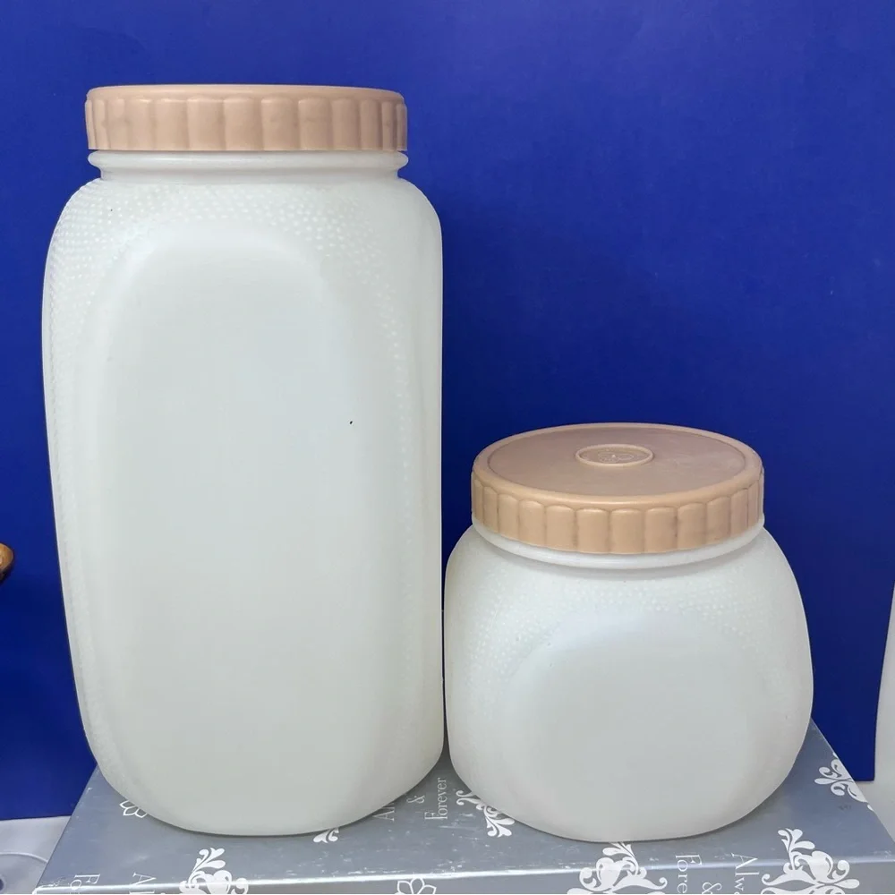 Bee Plastics Inc Canisters Flour Tea 2 pieces